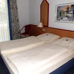 Hotel Montana 3*