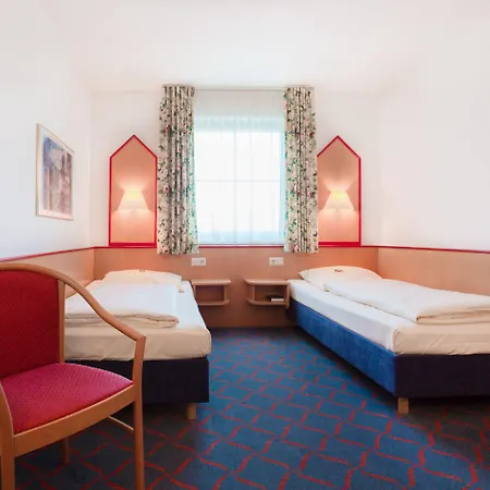Montana Hotel 3*