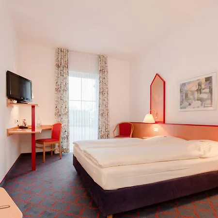 Montana Hotel 3*