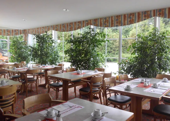 Hotel Montana Lauenau Отель 3*