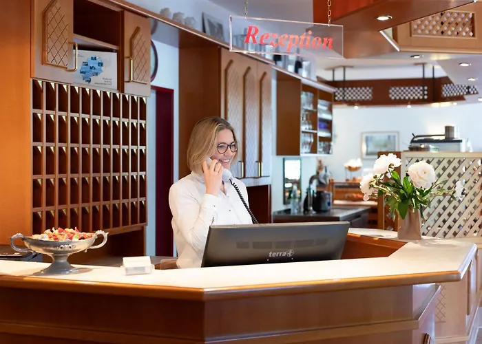 Hotel Montana Lauenau Лауэнау